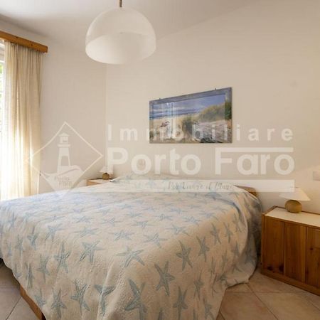 2 Pineta - Ampio Quadrilocale Sulla Spiaggia Di Porto Faro Palau Exteriör bild